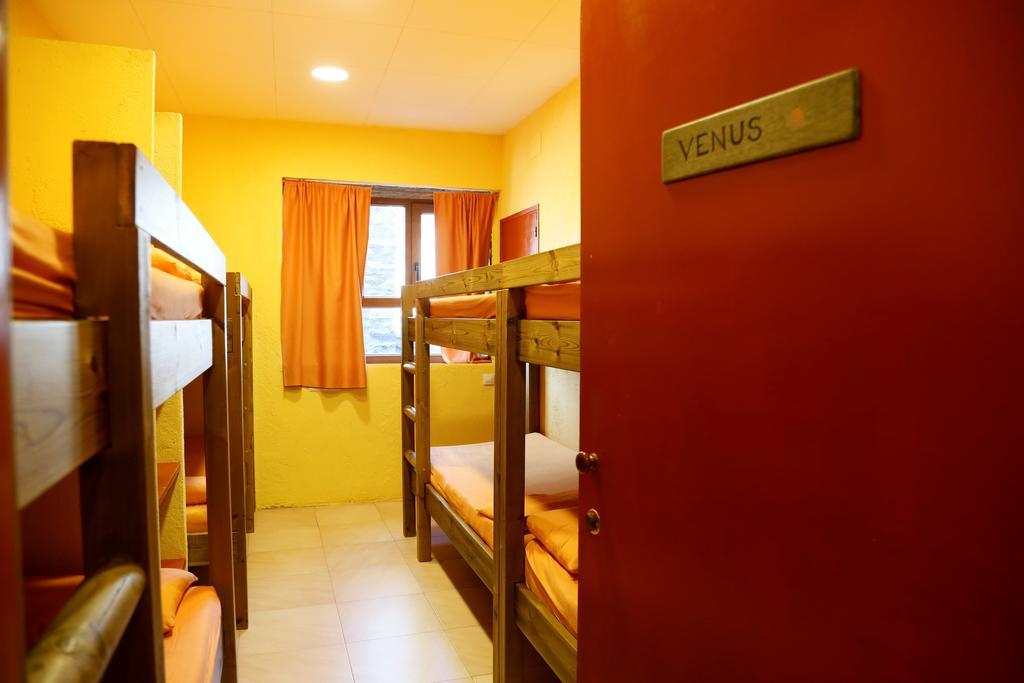 La Closa Hostel Castellar De N'Hug Exterior photo